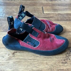 Five Ten Anasazi Moccasym Rock Climbing Shoes Power Red Mens 8.5 Womens 9.5